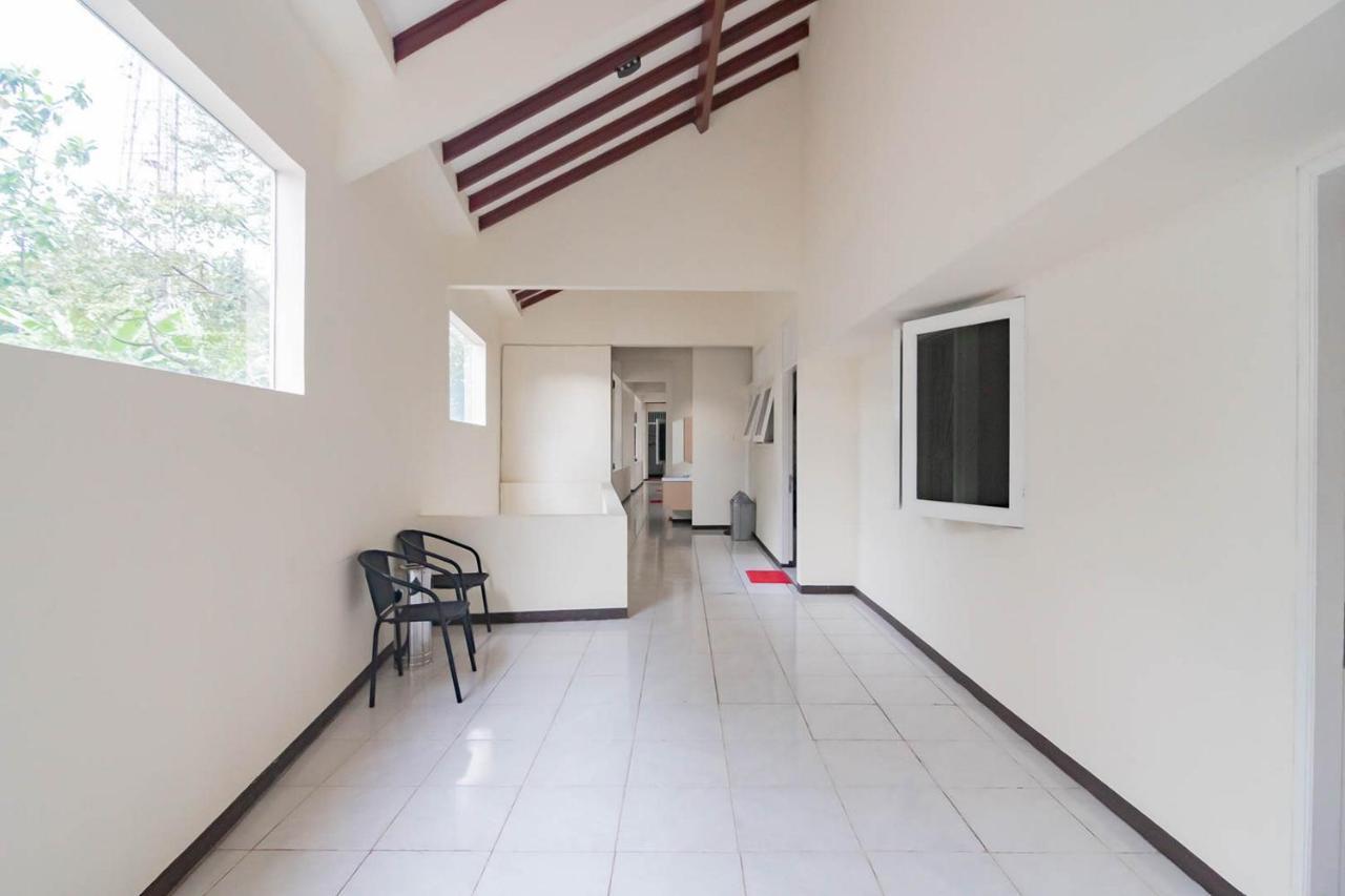 RedDoorz Plus @ Pakuan Residence Tajur Bogor Bagian luar foto