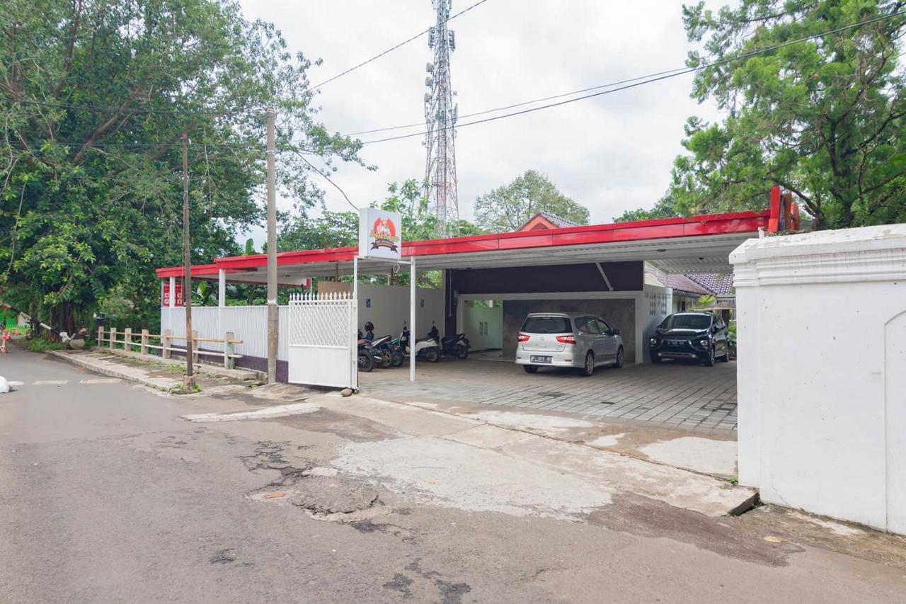 RedDoorz Plus @ Pakuan Residence Tajur Bogor Bagian luar foto